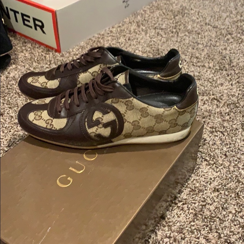 Sneakers
